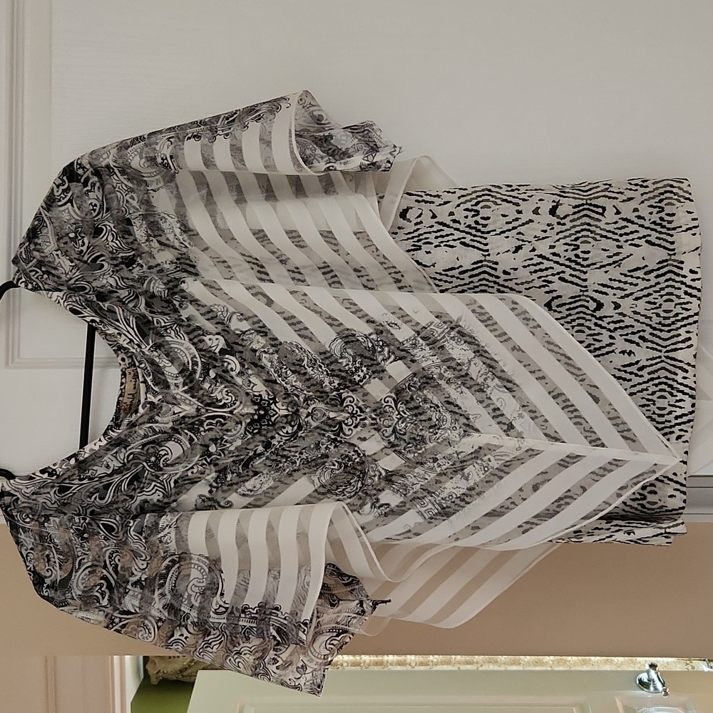 Black and white top